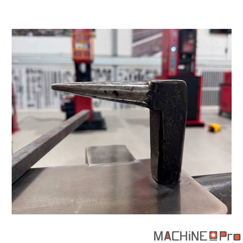 Marteau-Pilon PH50 NARGESA vue moteur arrière 4 kW triphasé 230/400 V