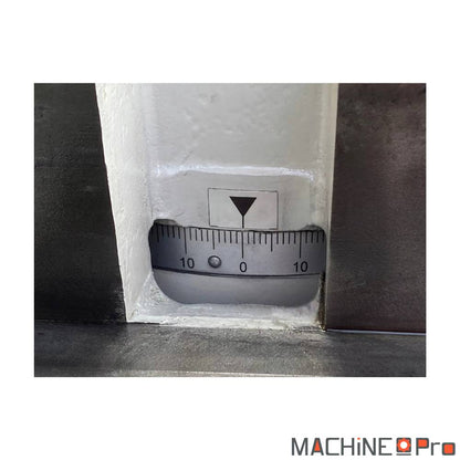 Scie à métaux METCOR BS315GF-JC - étau hydraulique et zone de coupe