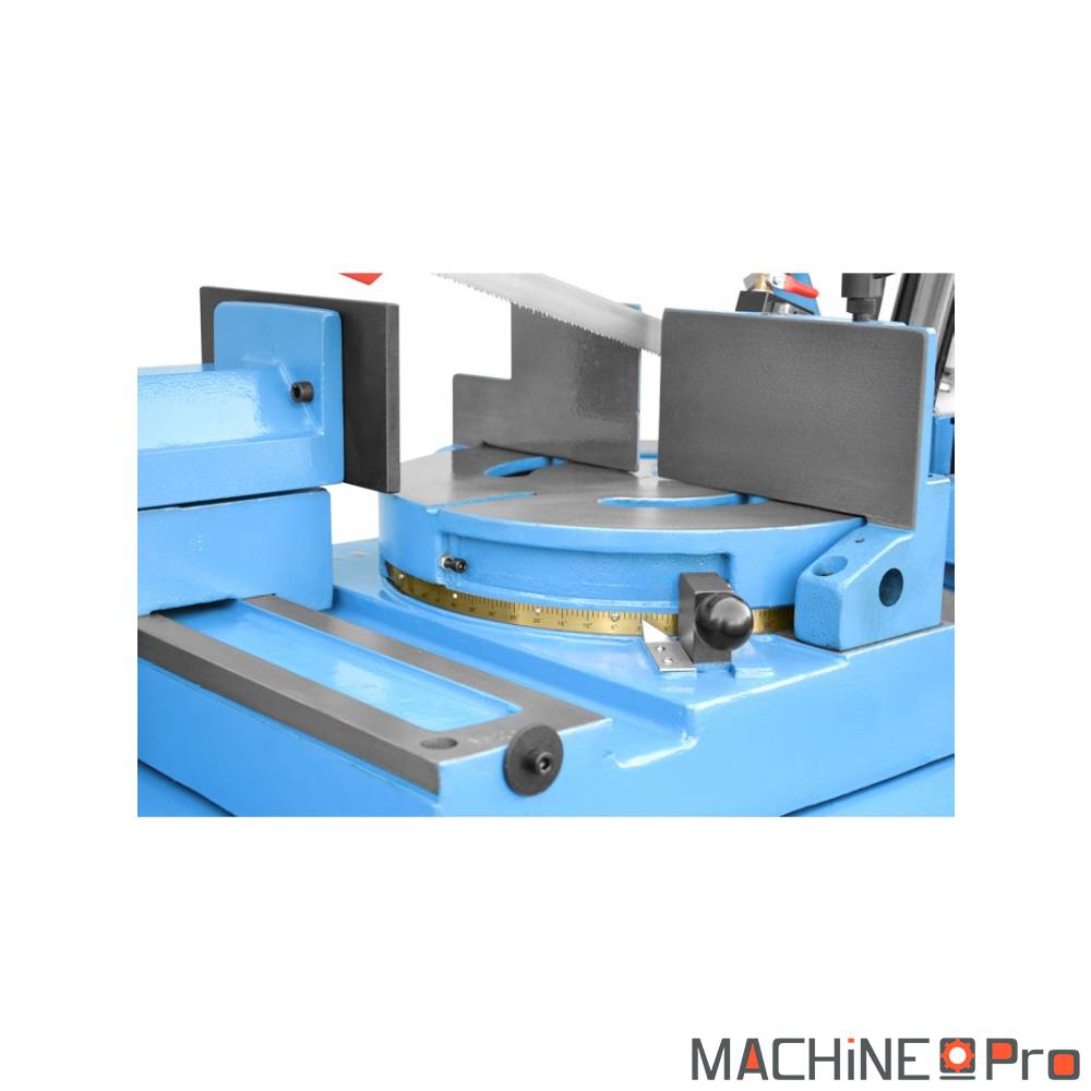 Détail moteur 1,8 kW 400 V triphasé et carter de transmission CORMAK S-200R