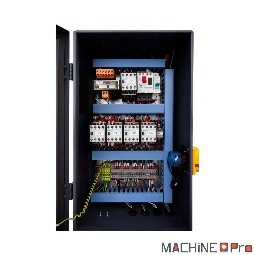 Moteur 1,5 kW 400 V et coffret électrique de la fraiseuse perceuse CORMAK ZX 7055 DRO