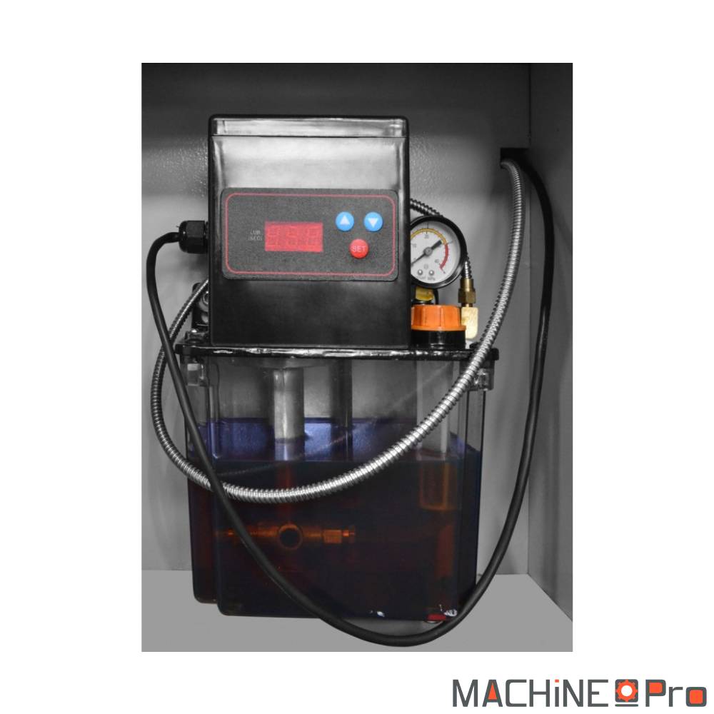 Tour CNC CORMAK CKT 360x750 vue détail système lubrification et arrosage intégré